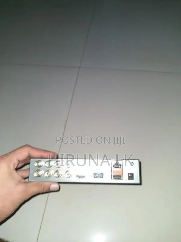 Unv Dvr With Small Monitor