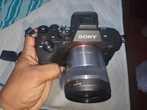 Sony Alpha a7 IV Mirrorless Digital Camera With 2 Lens, Batteries