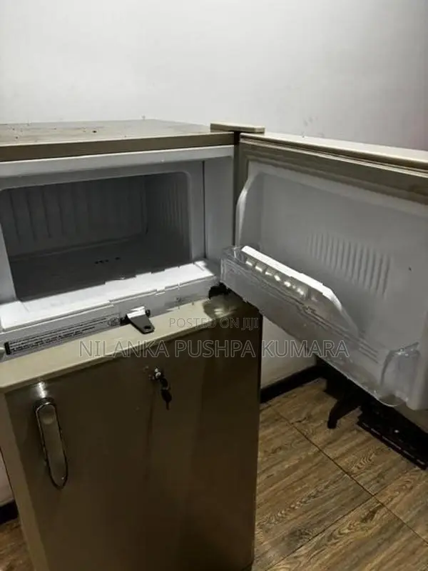 (Used) - Innovex DDR 195 Fridge (180L)*