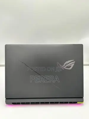 ASUS ROG Strix G18 Ultra 9 275HX RTX 5060 8GB 18" 240Hz Display