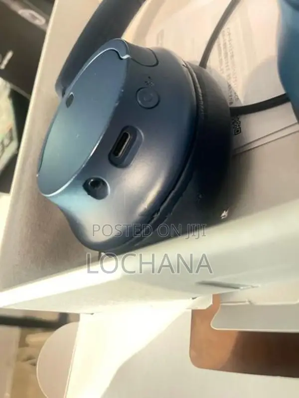 Sony WH-CH720N Wireless Noise-Canceling Headphones