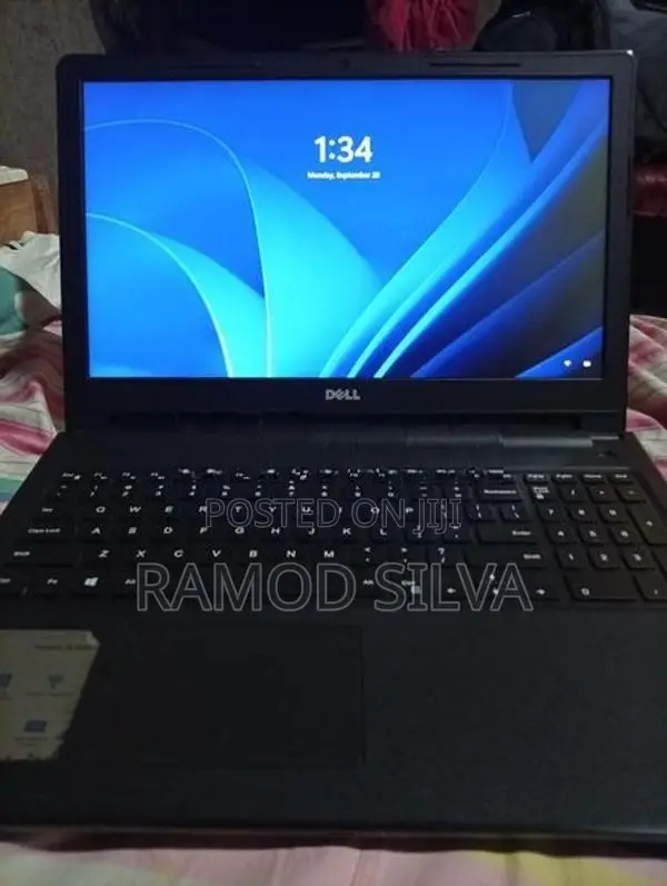 Dell Inspiron 15 3000 Laptop