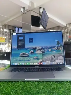 MacBook Pro i7 16GB