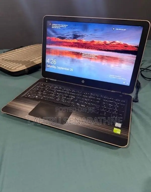 HP Pavilion i5 7Gen
