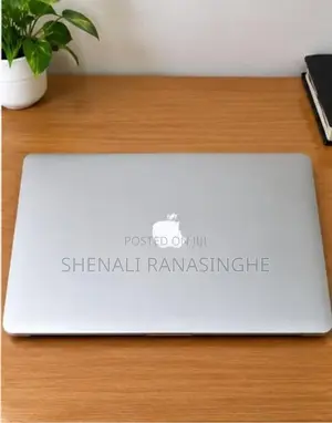 Apple Mac Book Air 11 inch