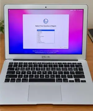 Apple Mac Book Air 11 inch