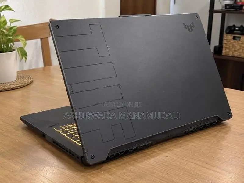ASUS TUF F17 16GB 1TB i7 RTX 3050