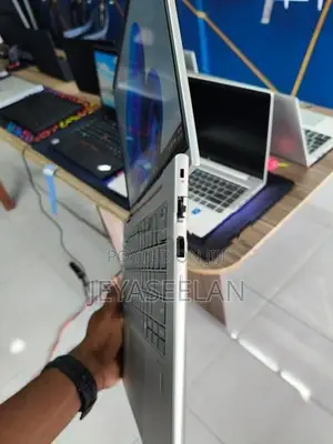 HP Elitebook 640 G11 ULTRA5_125H