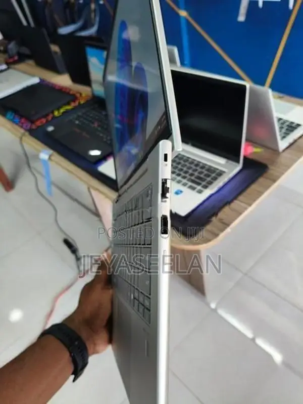 HP Elitebook 640 G11 ULTRA5_125H