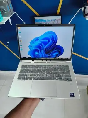 HP Elitebook 640 G11 ULTRA5_125H