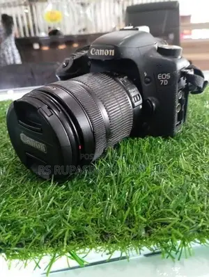 Canon 7D DSLR Camera