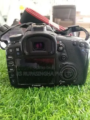 Canon 7D DSLR Camera