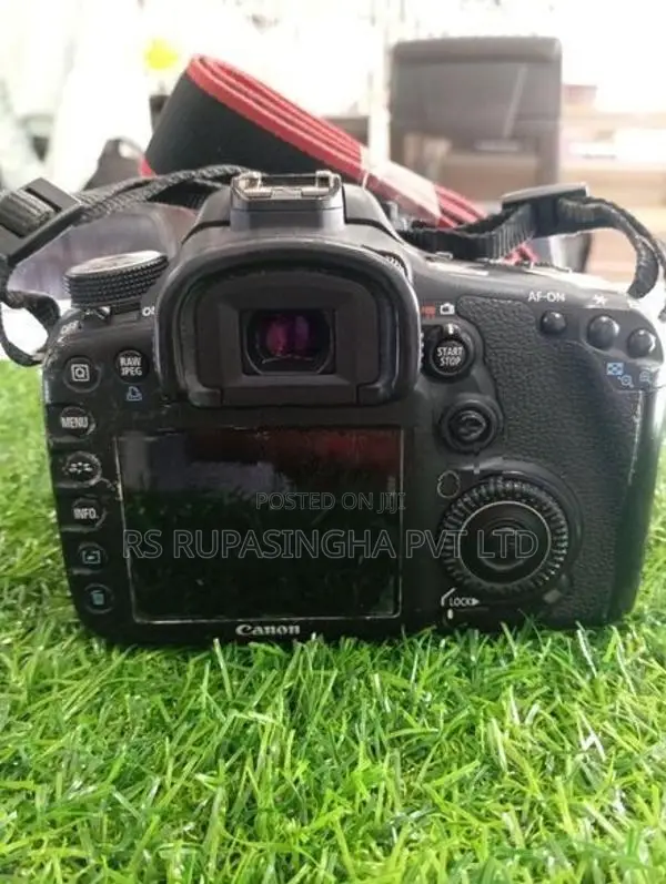 Canon 7D DSLR Camera