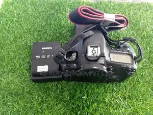 Canon 7D DSLR Camera
