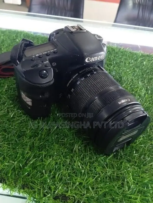 Canon 7D DSLR Camera