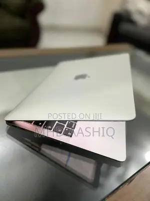 MacBook Air M1