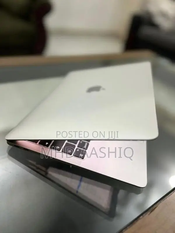 MacBook Air M1