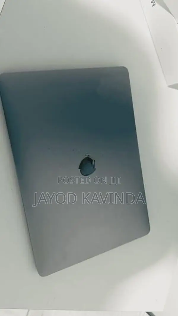 MacBook Pro M1 13 Inch 8GB / 512GB