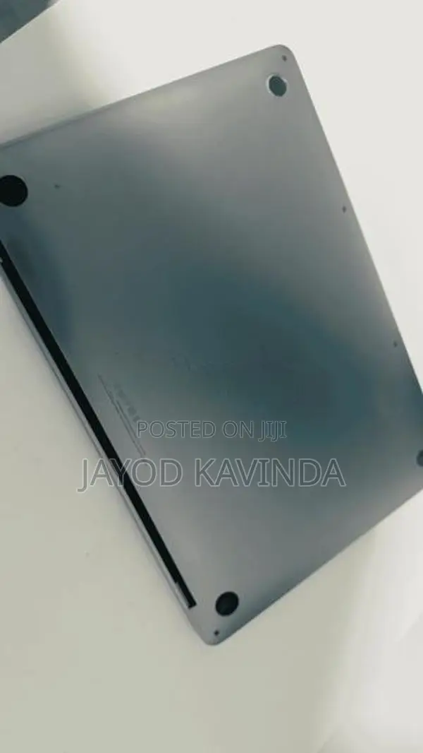 MacBook Pro M1 13 Inch 8GB / 512GB