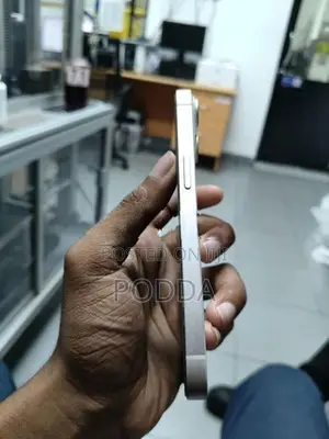 Apple iPhone 14 (Used)