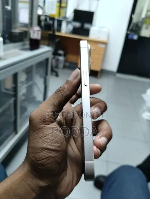 Apple iPhone 14 (Used)