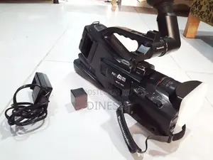 H 1 Panasonic Camera එක