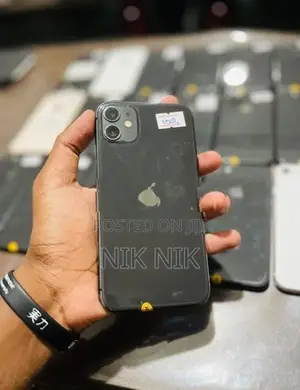 Apple iPhone 11 (Used)