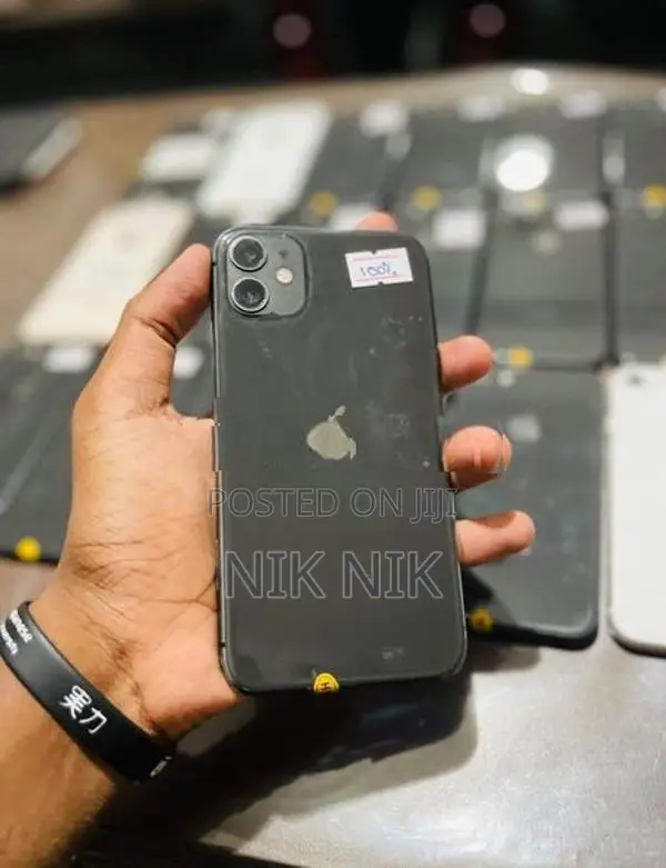 Apple iPhone 11 (Used)