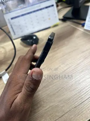 Samsung Galaxy A17 (Brand New)