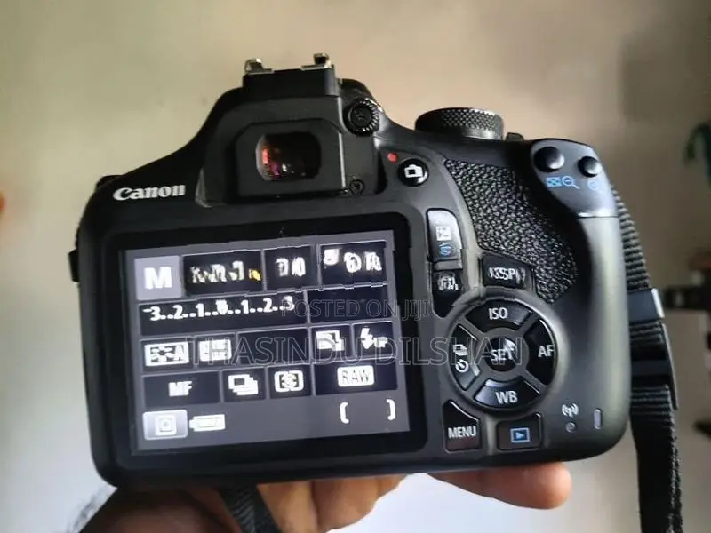 Canon 1500 D