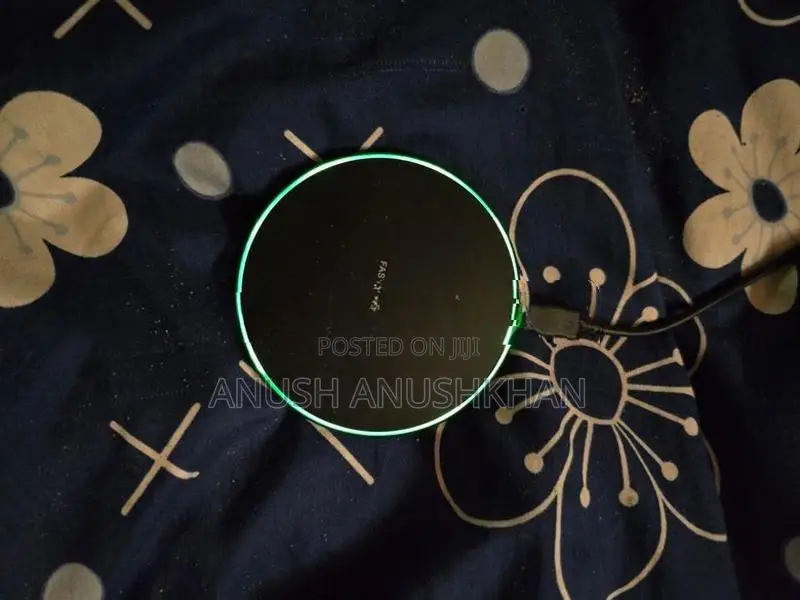 Wireless Fast Charger Pad With USB Cable