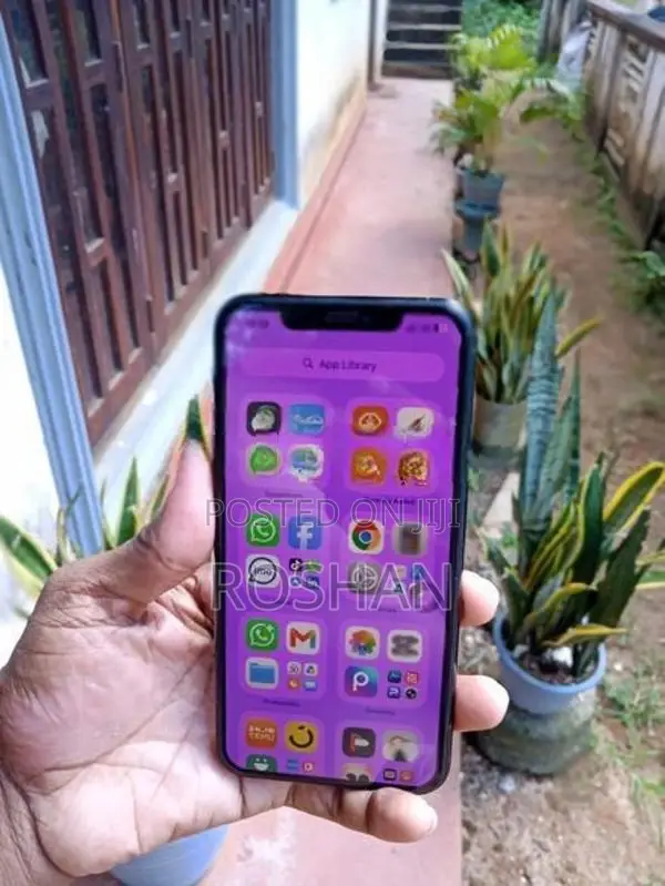 Apple iPhone 11 Pro Max (Used)