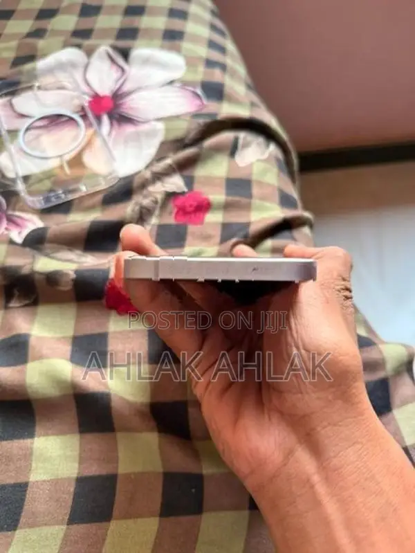 Apple iPhone 14 (Used)