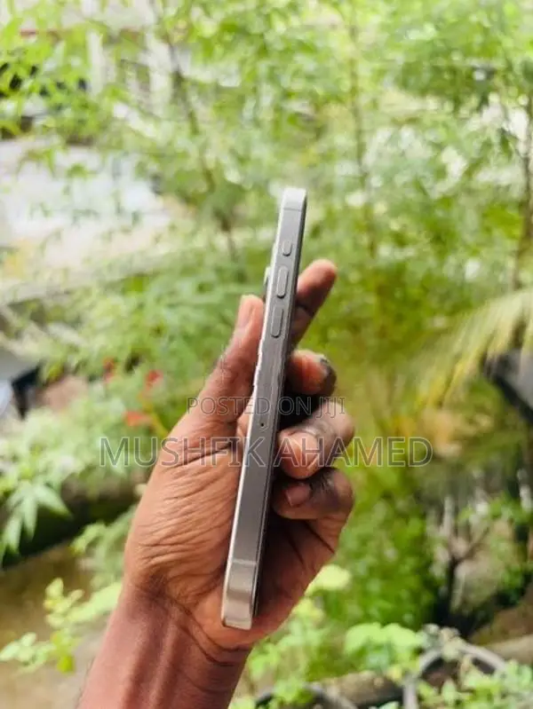 Apple iPhone 15 Pro (Used)