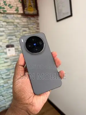 Vivo X300 12GB256GB (Used)