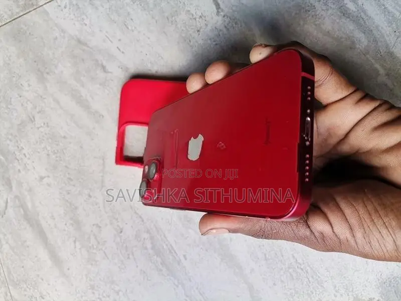 Apple iPhone 13 (Used)