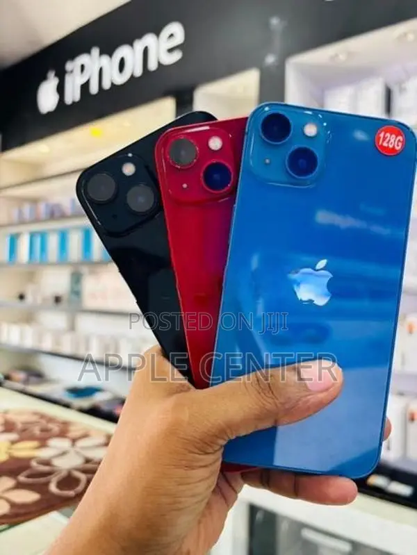 Apple iPhone 13 (Used)
