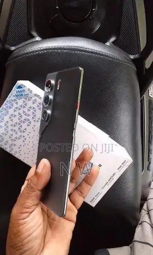 Tecno Camon 40 Pro (Used)