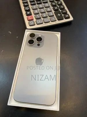 Apple iPhone 15 Pro Max Natural Titanium (Used)