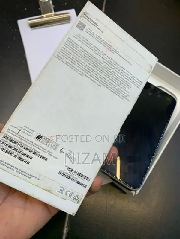 Apple iPhone 15 Pro Max Natural Titanium (Used)