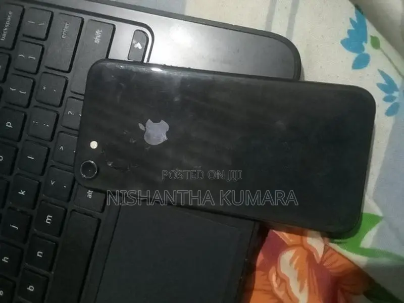 Apple iPhone 8 Black (Used)