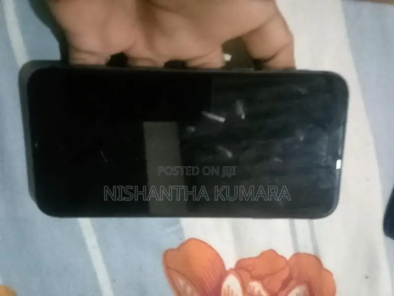 Apple iPhone 8 Black (Used)