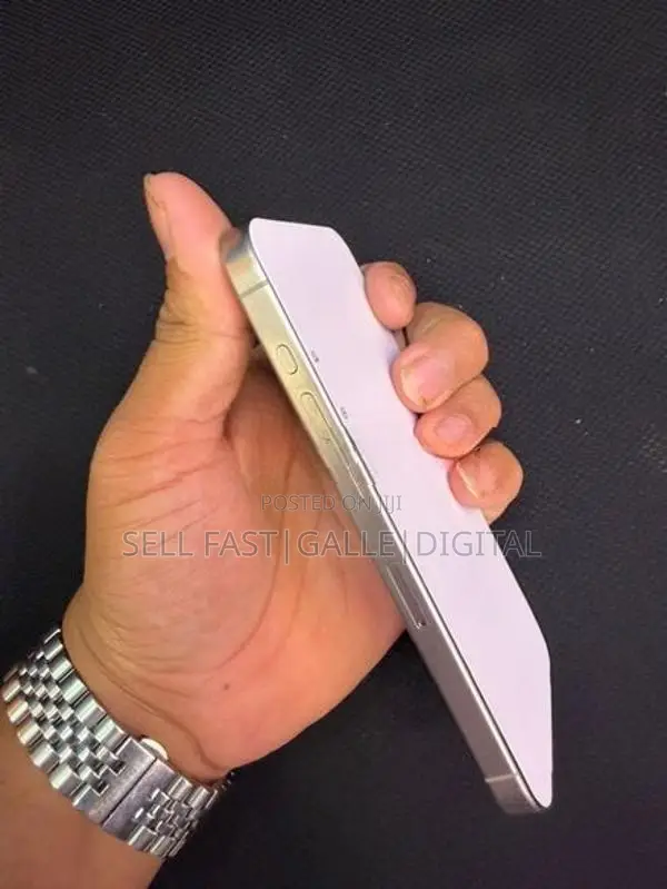 Apple iPhone 15 Pro (Used)
