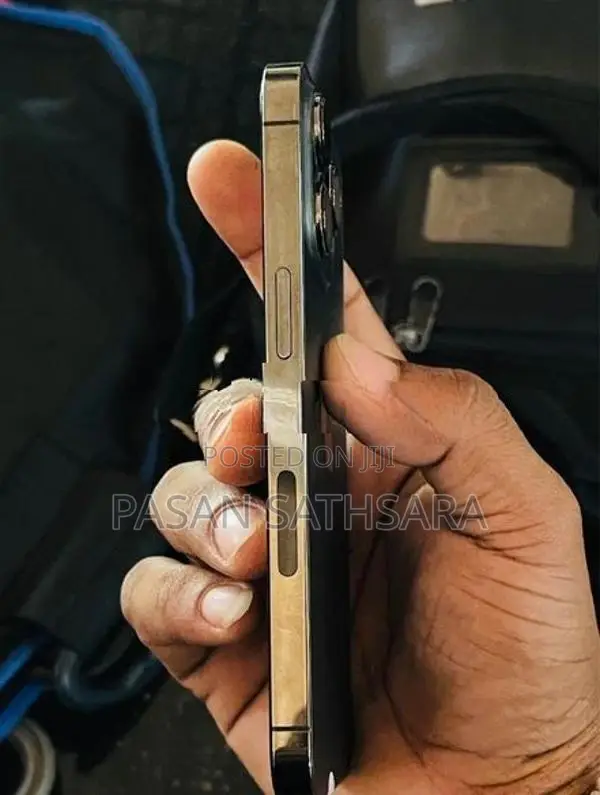 Apple iPhone 13 Pro (Used)