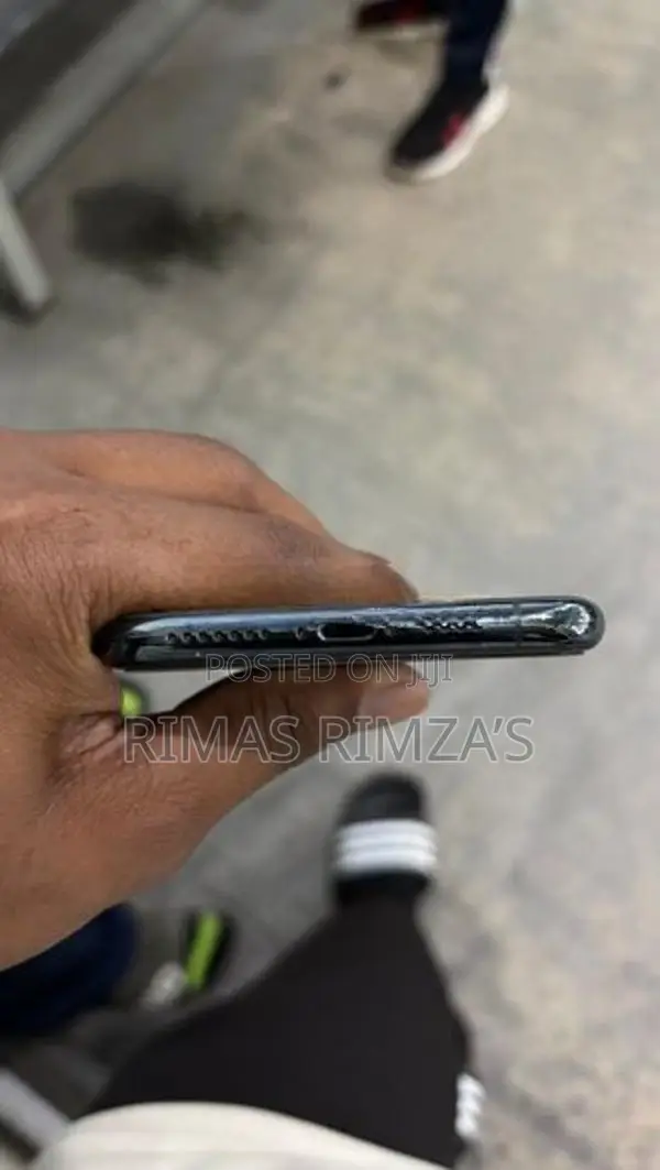 Apple iPhone 11 Pro Max (Used)