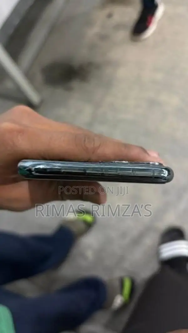 Apple iPhone 11 Pro Max (Used)