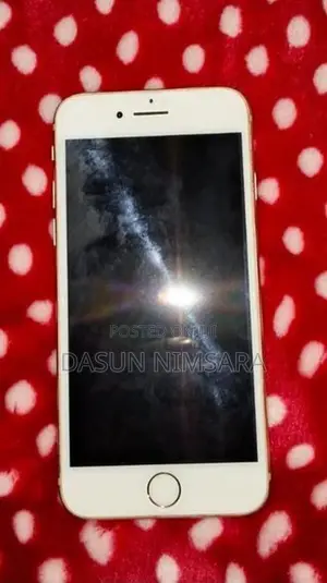 Apple iPhone 8 (Used)