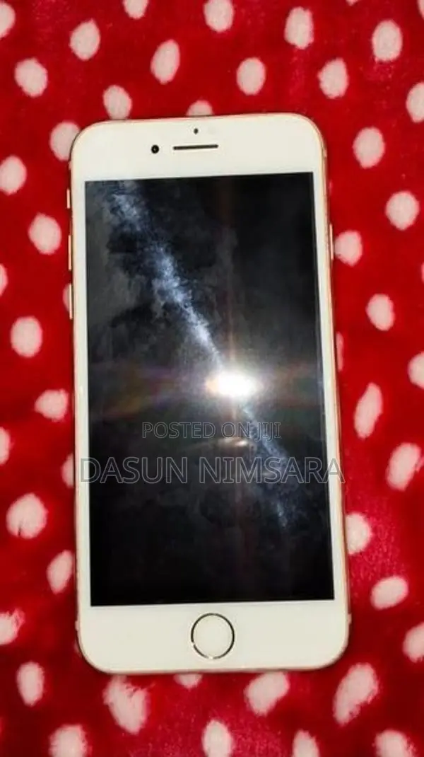 Apple iPhone 8 (Used)