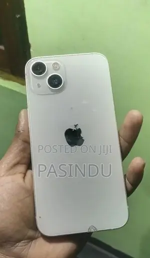 Apple iPhone 13 (Used)