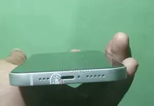 Apple iPhone 13 (Used)